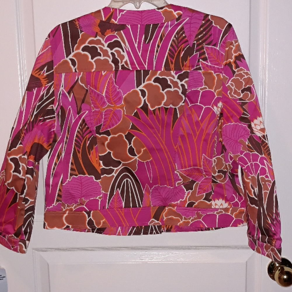 Jacket, Floral Pattern, Spring Fashion - Picture 2 of 3
